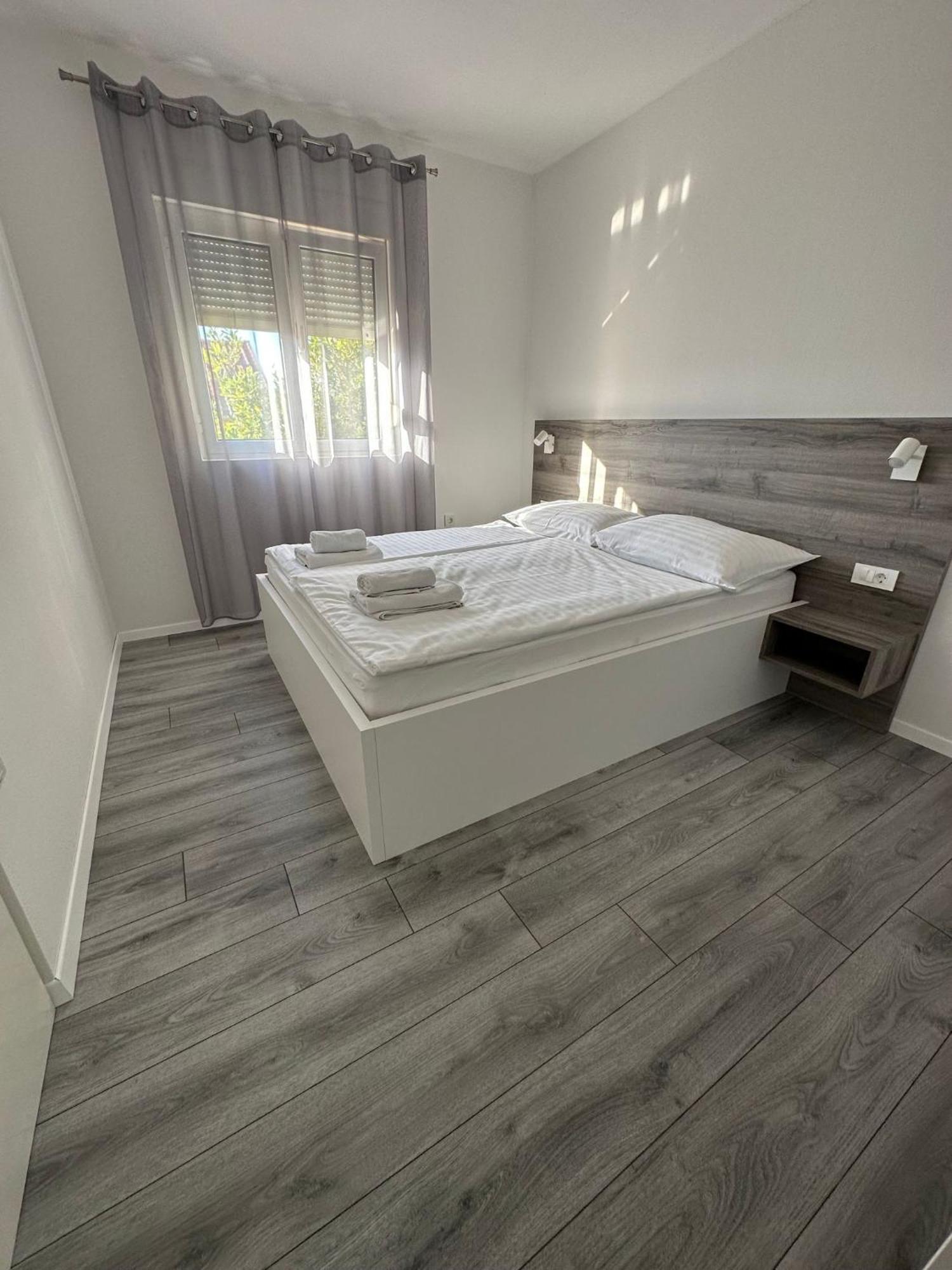 Apartman Stela Rab Town Exterior foto